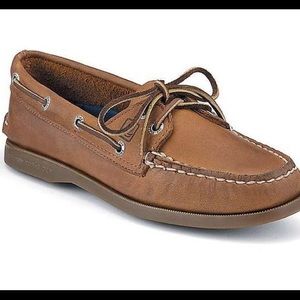 Sperry boat shoe worn once!